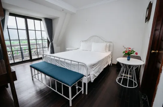 Paradise Soc Son Resort Hoteles en Phổ Yên