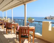 Verdi St George's Bay Marina - breakfast