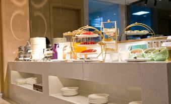 LAVANDE Hotel (Shenzhen Pingshan High-speed Railway Station Longdong Subway Station)