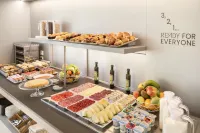 B&B Hotel Granada Estación - breakfast