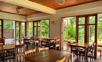 Riverhouse Resort