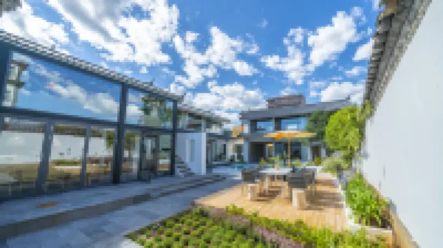 Jinghua · SERMONT | Wangshan Snow | Luxury Audio-Visual | Pool View Vacation Homestay