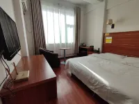 Zhoukou Huihe Hotel (Zhoukou Passenger Transport Center Station Wuyi Square)