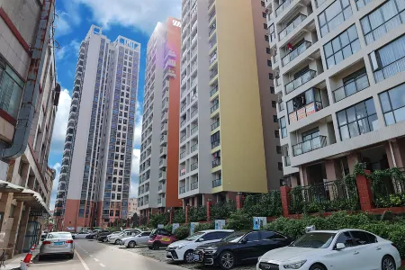 Youran Crazy Apartment (Zhuhai University of Science and Technology Hanlin Branch)