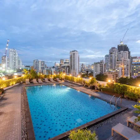 Ruamchitt Plaza Hotel Отели рядом с достопримечательностью «Торговый центр Terminal 21»