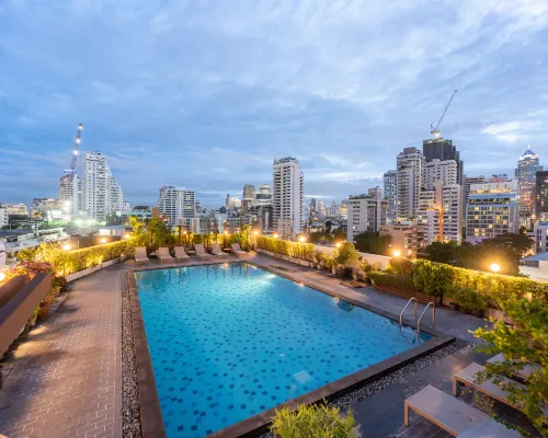 Ruamchitt Plaza Hotel Hotels near Korean Town