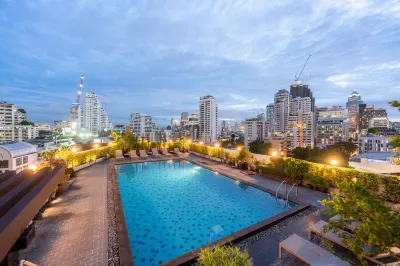 Ruamchitt Plaza Hotel Hotels near Unity Thai Language School