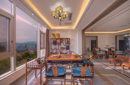 Tengchong Yulan Dongshan Forest Oxygen Private Soup Villa