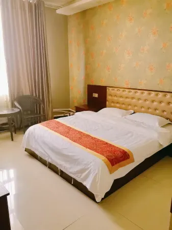 Luntai Gobi Huixiang Express Hotel Отели рядом с достопримечательностью «Tarim Populus Euphratica Forest Park»