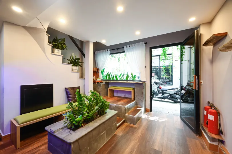 Elegant Feel Inn - M&A