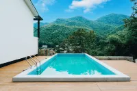 Anji Banxia Homestay (Anji Yunshang Grassland Resort Store)