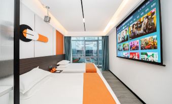 Banyueli Hotel Shanghai (Shanghai Lujiazui Oriental Pearl Mall Road Subway Station)