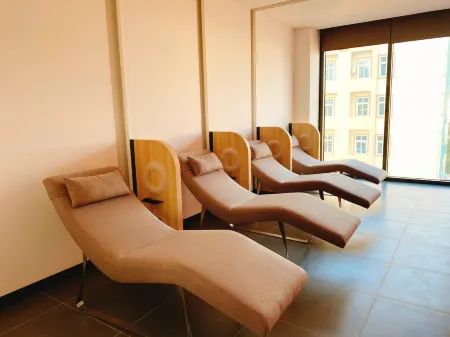 Tru by Hilton Hoa Binh City Centre Отели в г. Хоабинь