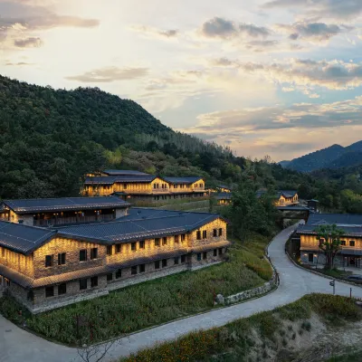 Jingshan Farm Century-old House Hotel Hotels near Jingshan Farm