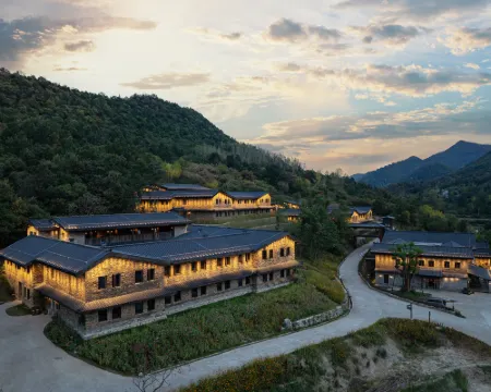 Jingshan Farm Century-old House Hotel Hotels in Jingshan