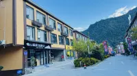 Yundu Mijing Hotel Hotel in zona Bingzhongluo Sightseeing Platform