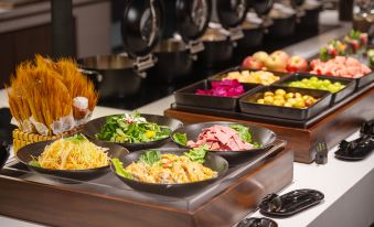 Atour Hotel Kaifeng North Station Museum