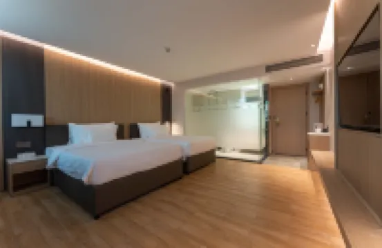 Zhuhai Jinfeng Jiamei Hotel (Lovers Middle Road)