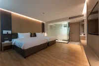 Zhuhai Jinfeng Jiamei Hotel (Lovers Middle Road)