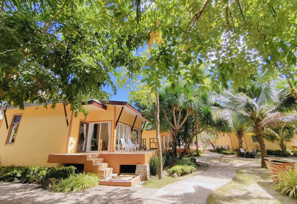 코코넛 비치 리조트 코창의 야외 수영장 이미지