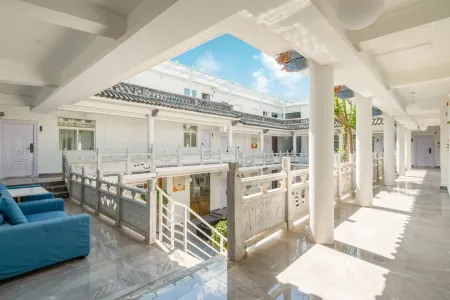 Day Youth Hotel (Dali Ancient City Pedestrian Street)