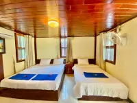 The Mangrove Beach Resort فنادق في Srae Ambel