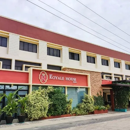 Royale House Hotel Davao powered by Cocotel