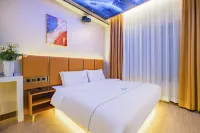 Dequan Luxury Hotel（Beijing Guomao Jintailu Subway Station Branch） - Romantik