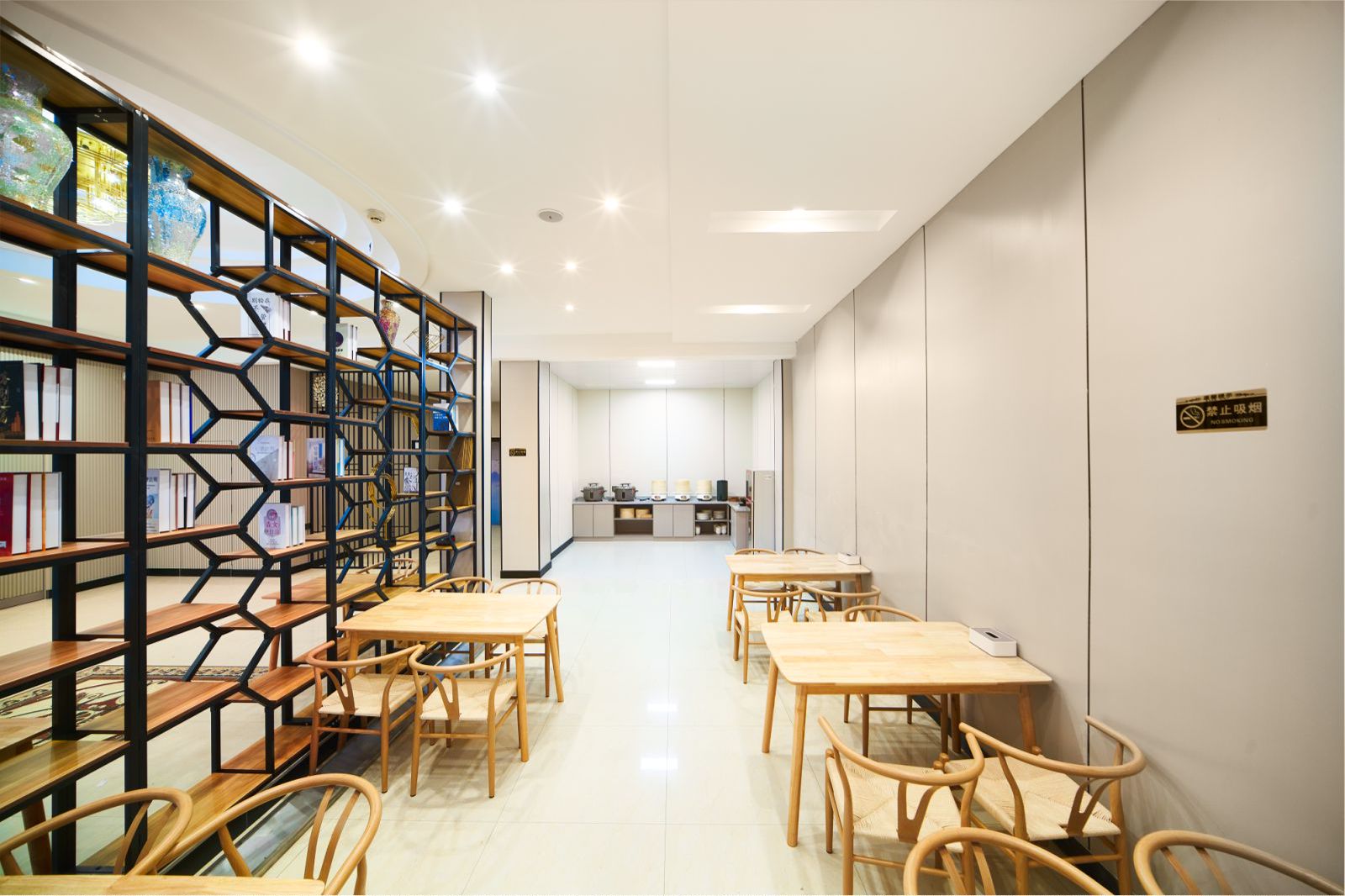 Ninghai jinzhongliuyi business hotel Over view