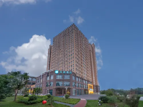 HanTing Hotel (Yuzhou Shizhengfu) - parking