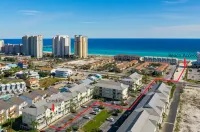 Navarre Beach Landing - 5 min walk to beach, amazing pool, close to pier