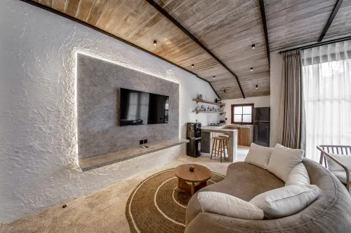 Putri Salju Villa by EVDEkimi – Teras indah di jantung artistik Ubud Unggulan Photos