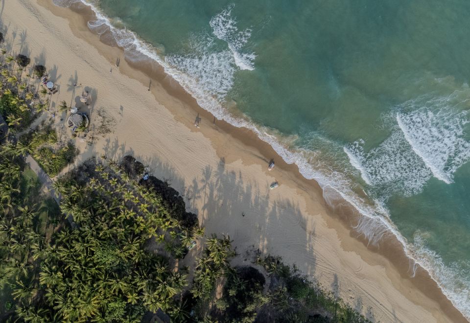 다채로운 수영장