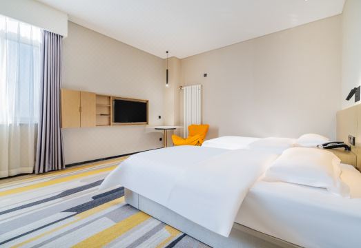 1. 카이위안 호텔 ..