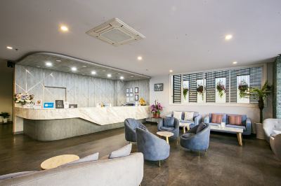 Front Desk Empress Pattaya Hotel Photo