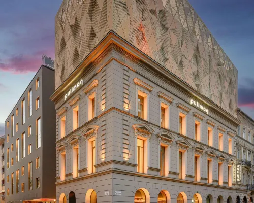Pullman Budapest Hotels near 3d Gallery Budapest