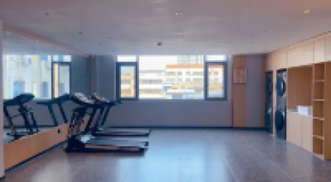 Green Hotel (Lixin Rainbow World Store)