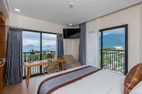 Marina Bay Con Dao