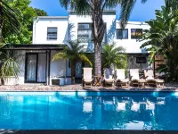 Antrim Villa Boutique Retreat by Totalstay Hotels near Queens Beach