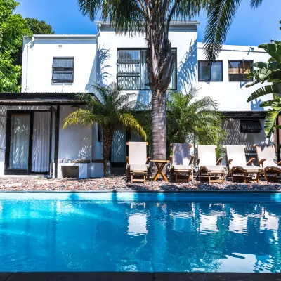 Antrim Villa Boutique Retreat by Totalstay โรงแรมใกล้เนินซิกนัลฮิลล์