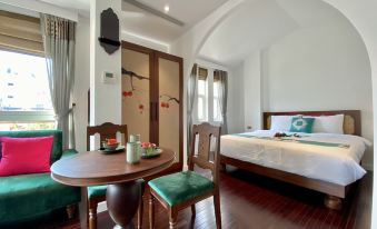 5. Maison N..
