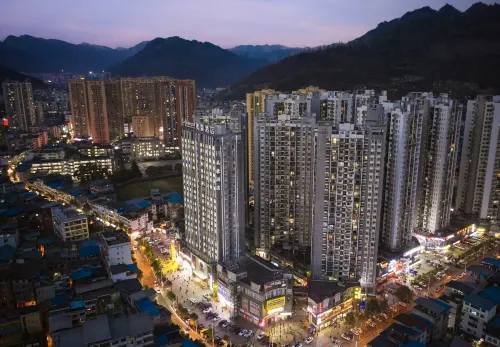 Mehood Hotel (Chongqing Youyang Taohuayuan)