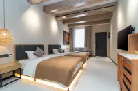 Zijing Shiguang Homestay (Zhaoqing Yanqian Village Seven Star Cave Scenic Spot)