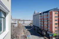 Jifeng Hotel (Heihe Central Commercial Pedestrian Street)