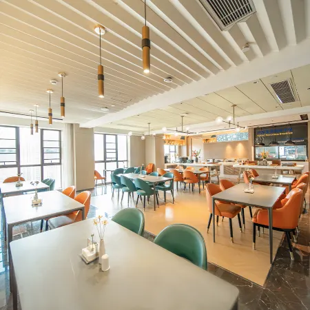 Kyriad Marvelous Hotel Yueyang Lou District East High-speed Railway Station