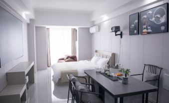 Guiyu Audio-Visual Hotel (Jiaomei Wanda)