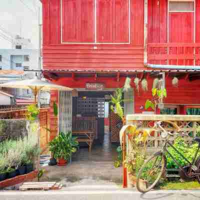 Baan Baan Hostel Hotel Exterior