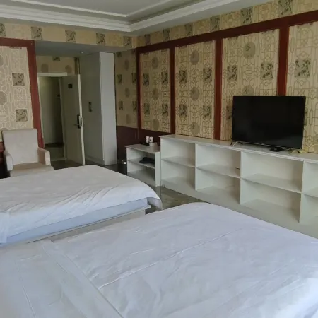 Super 8 Hotel (Shanshan Railway Station Town Tuha Oilfield)