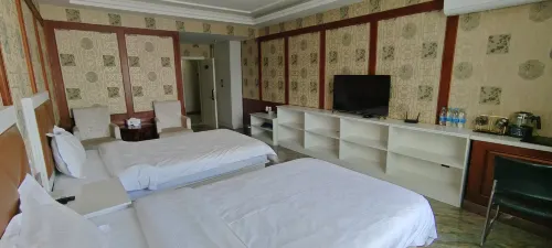 Super 8 Hotel (Shanshan Railway Station Town Tuha Oilfield)