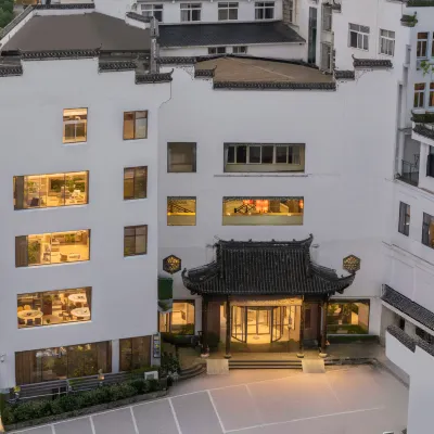 婺源瑞怡星江灣ホリデイホテル（弦高古城朱子歩行街） 婺源弦高城周辺のホテル